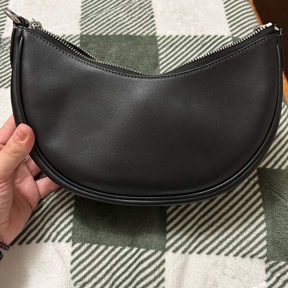 Coach Mira - Picture 3 of 8